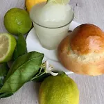 Kairos לינה וארוחת בוקר
